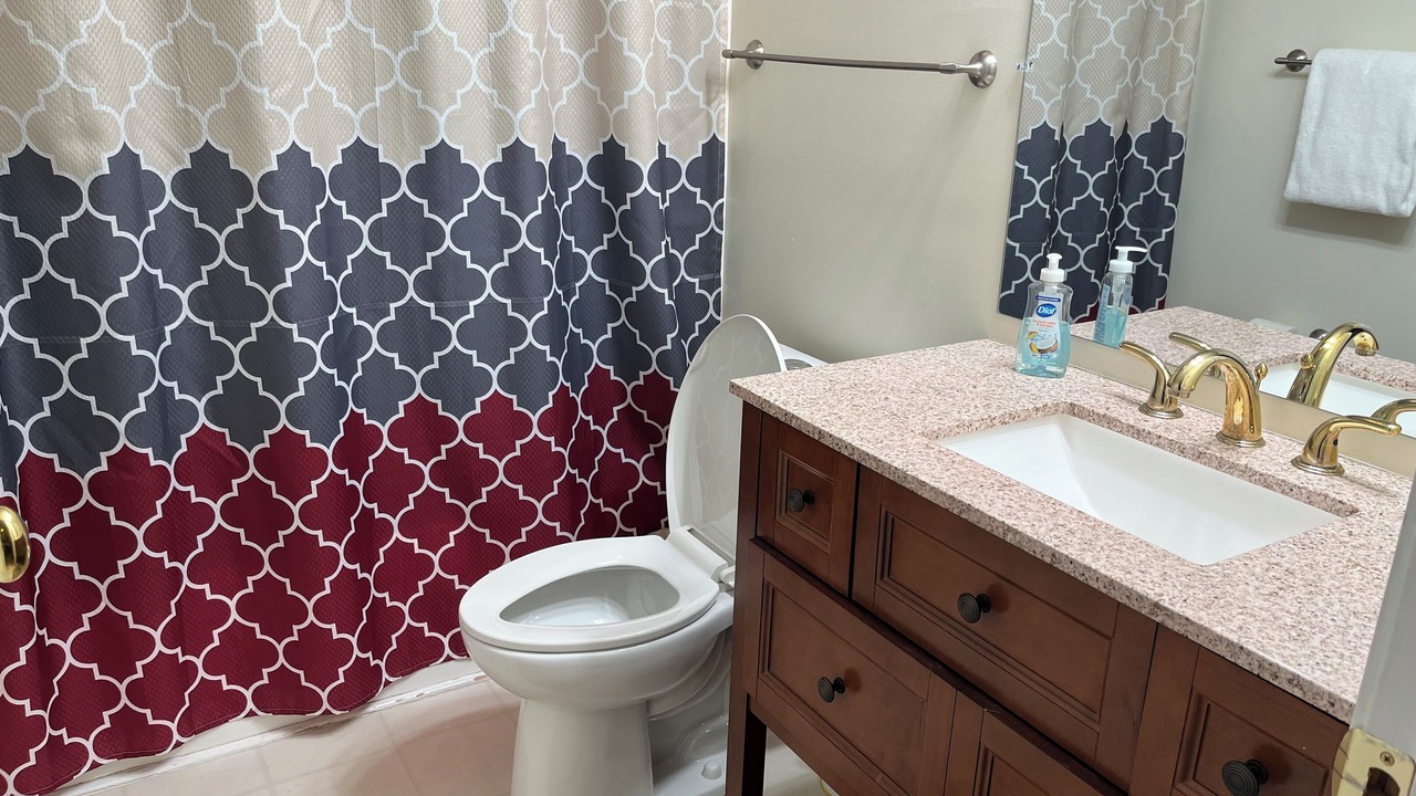 Photo of Bathroom in Lorain