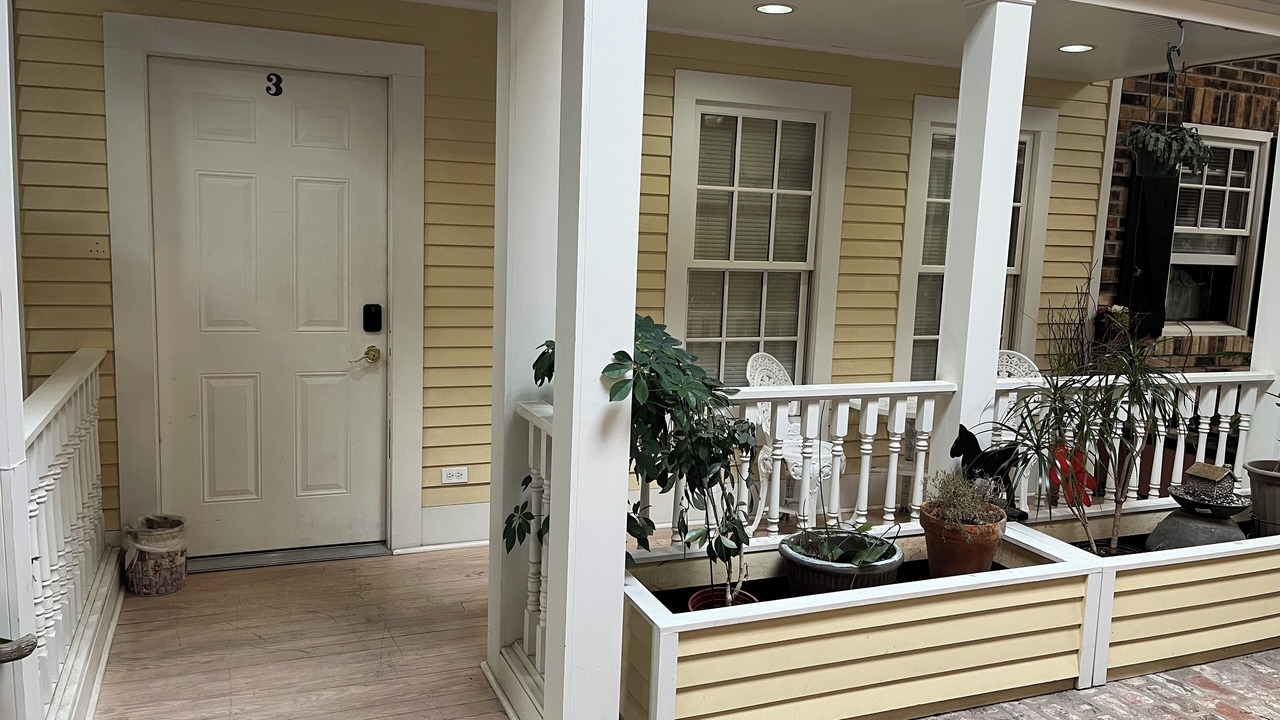 Photo of Patio Balcony in Lorain
