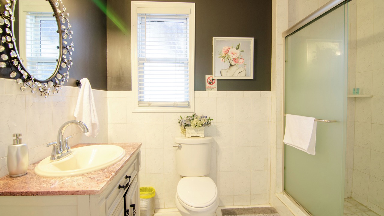 Photo of Bathroom in North Bergen