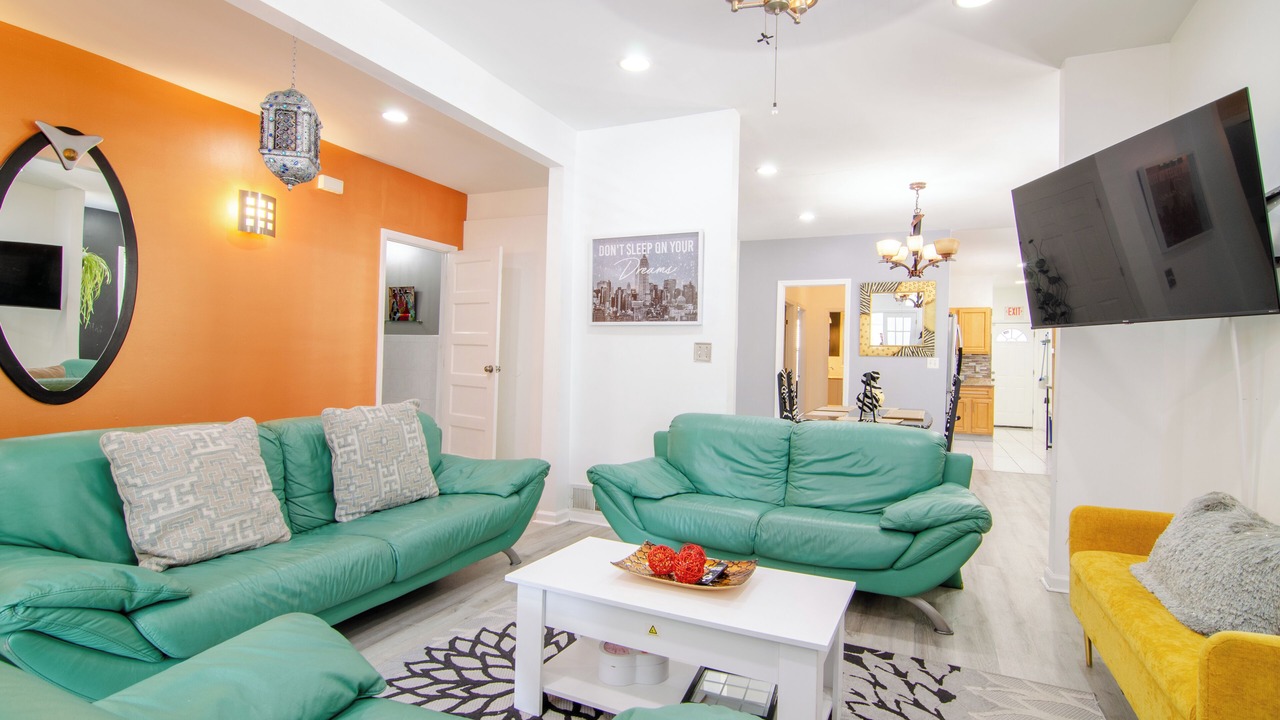 Photo of Livingroom in North Bergen