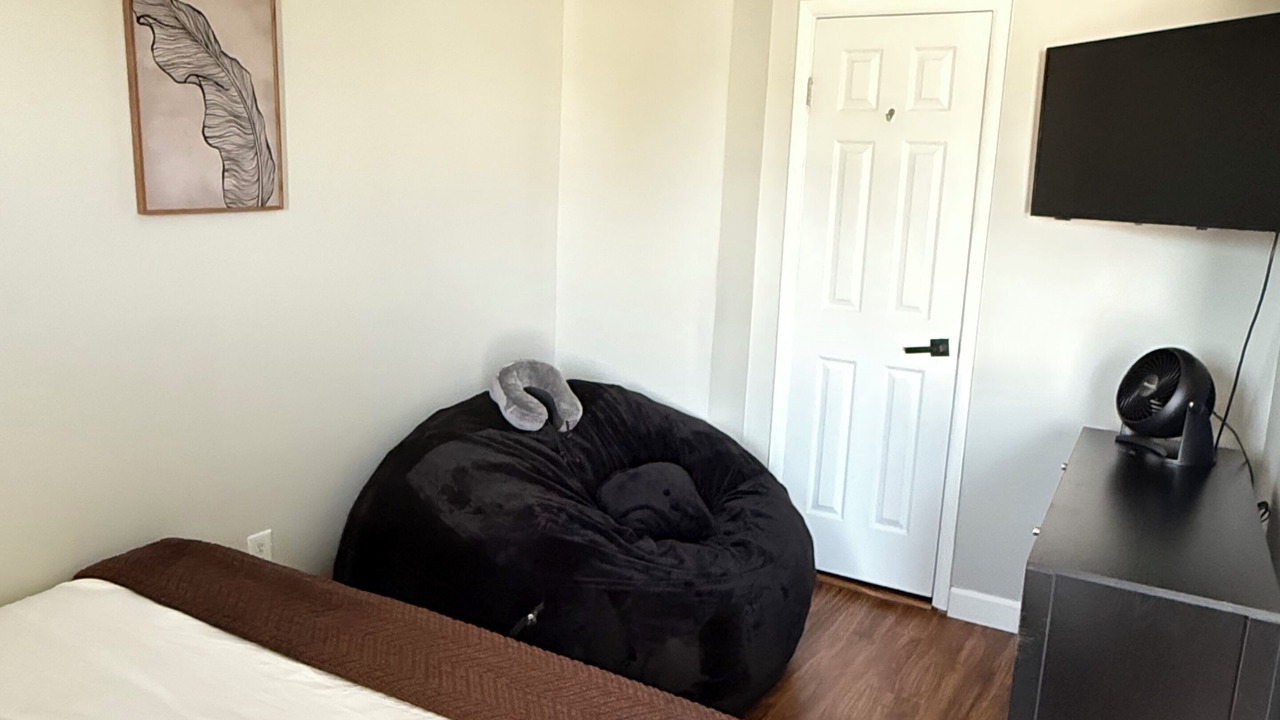 Photo of Bedroom in Perry Hall