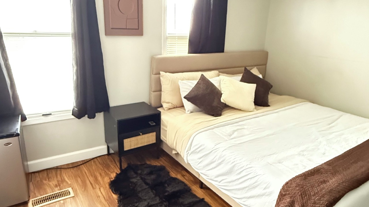 Photo of Bedroom in Perry Hall