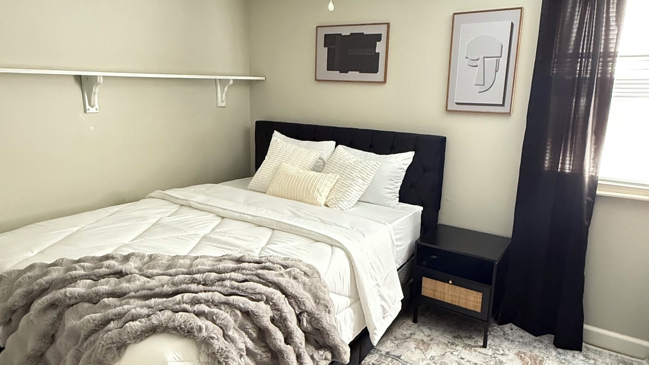 Photo of Bedroom in Perry Hall