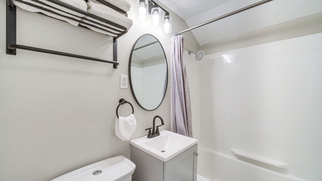 Photo of Bathroom in Euclid