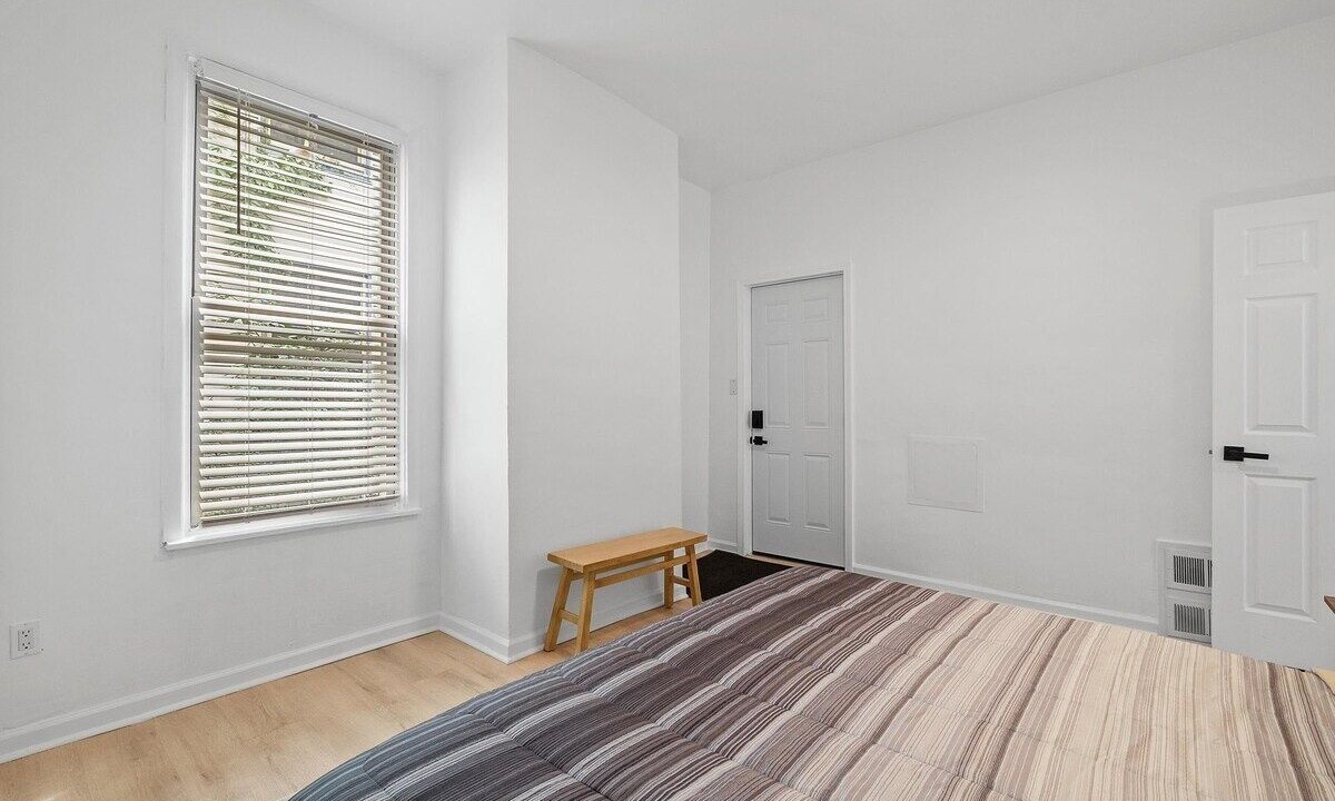 Photo of Bedroom in Shadyside