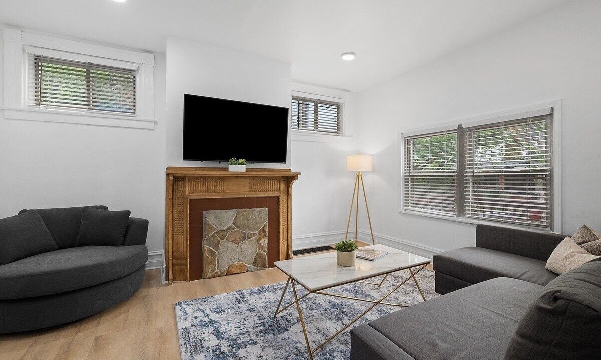 Photo of Livingroom in Shadyside
