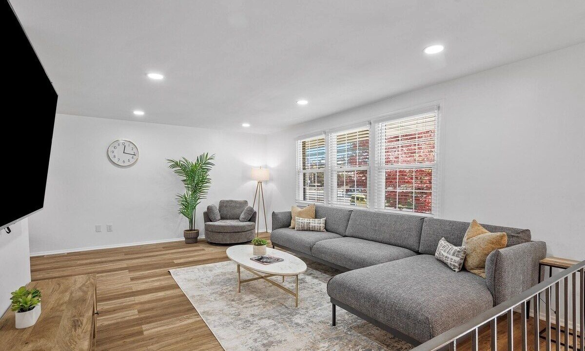 Photo of Livingroom in Cranberry Township
