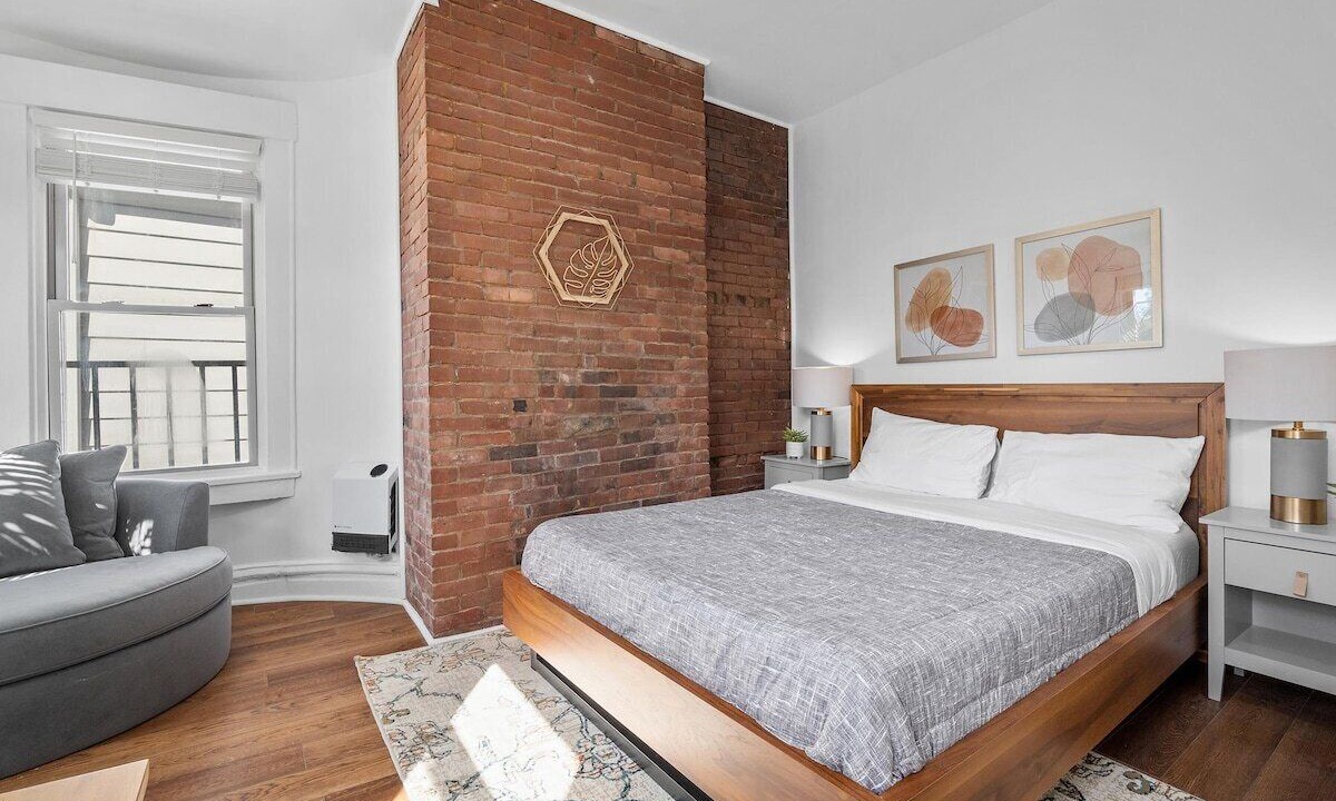 Photo of Bedroom in Shadyside