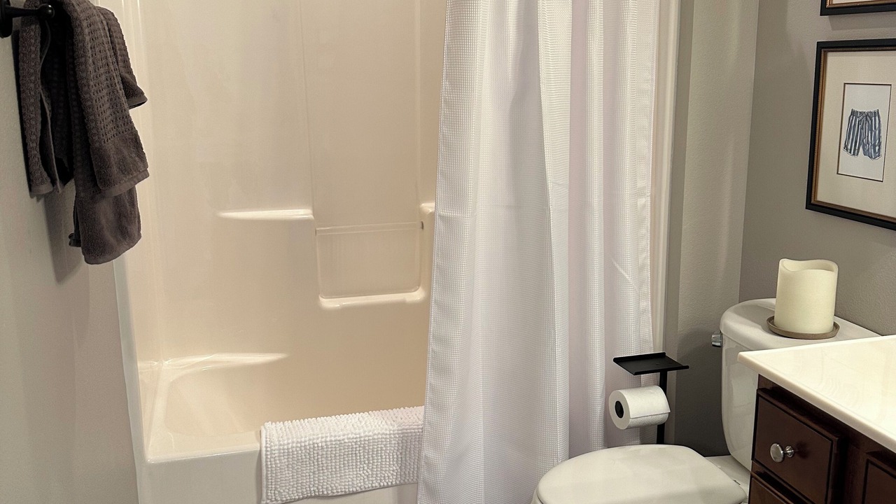 Photo of Bathroom in Andersonville