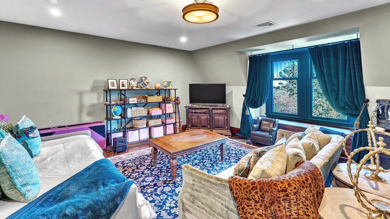 Photo of Livingroom in Montclair