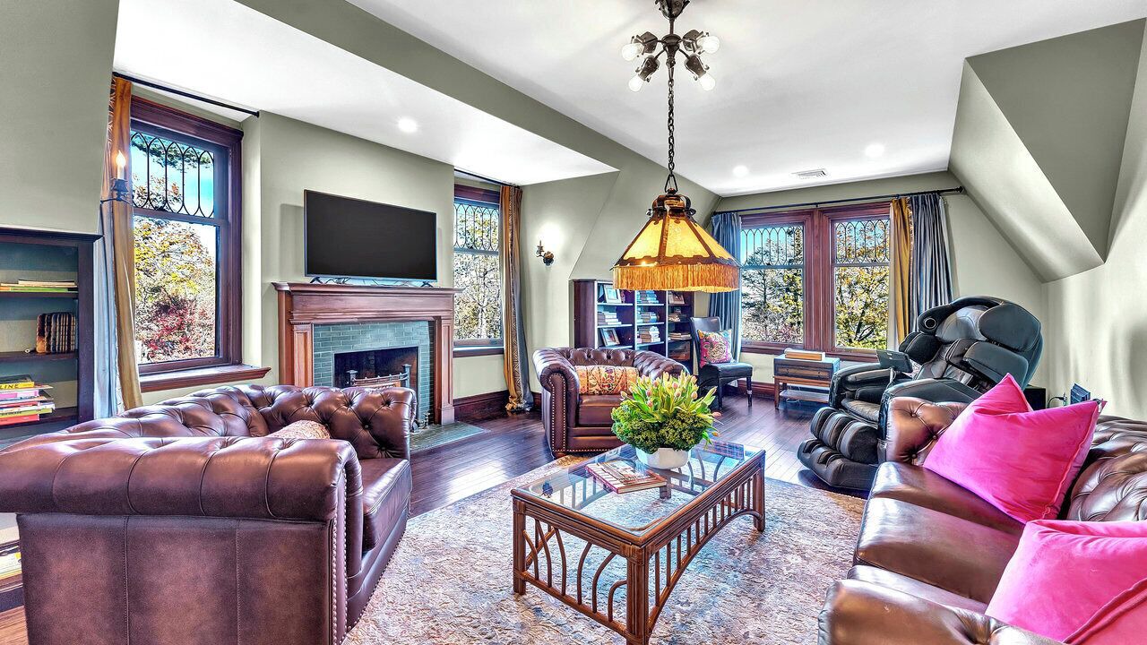 Photo of Livingroom in Montclair