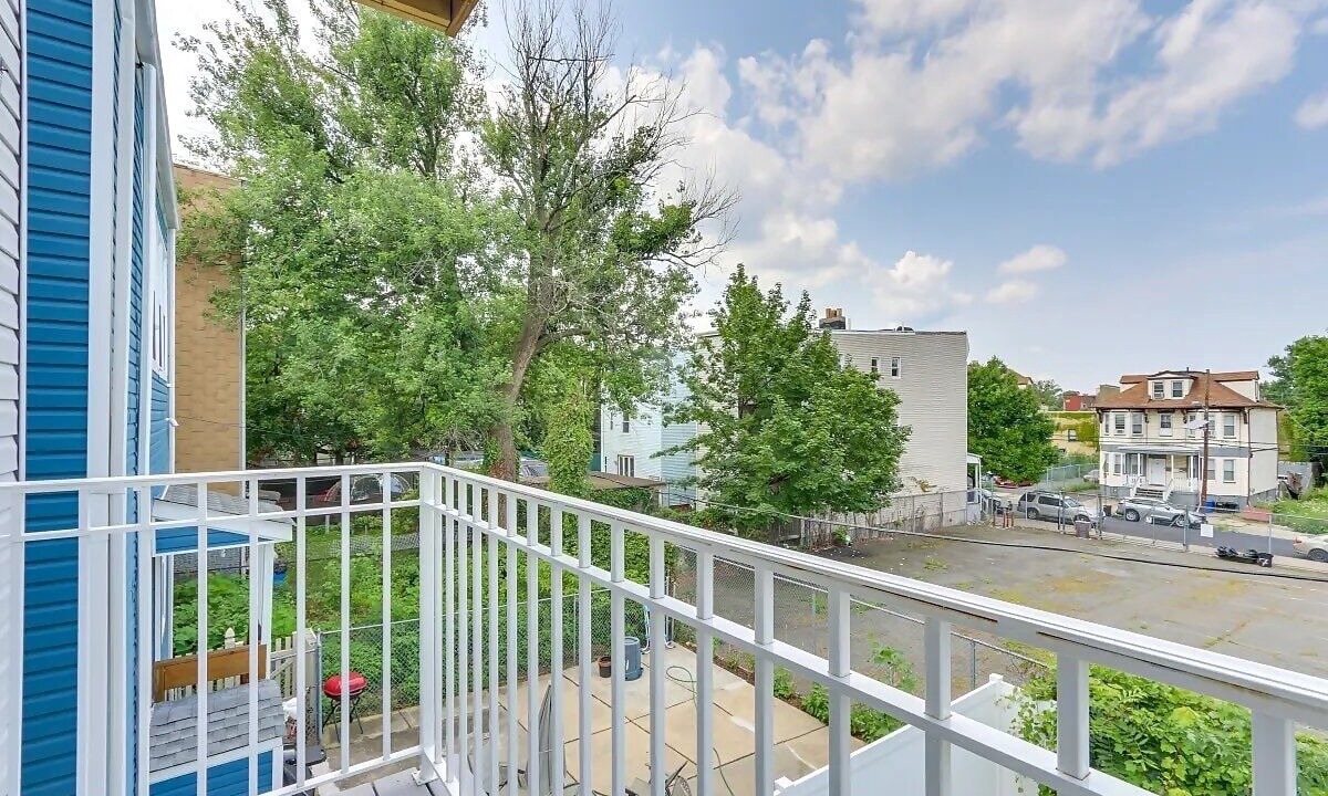 Photo of Outdoor in Ampere