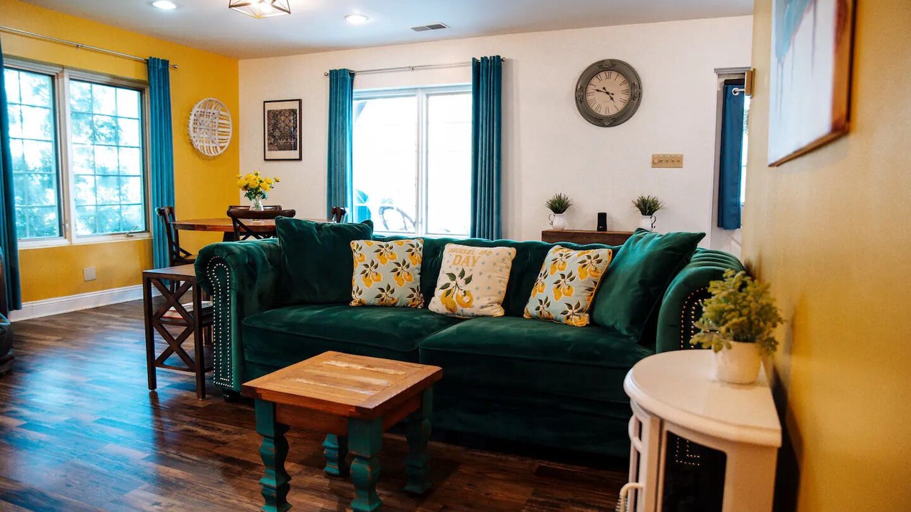 Photo of Livingroom in Lemoyne