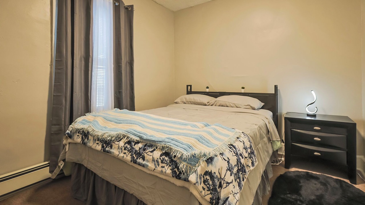 Photo of Bedroom in Hillside