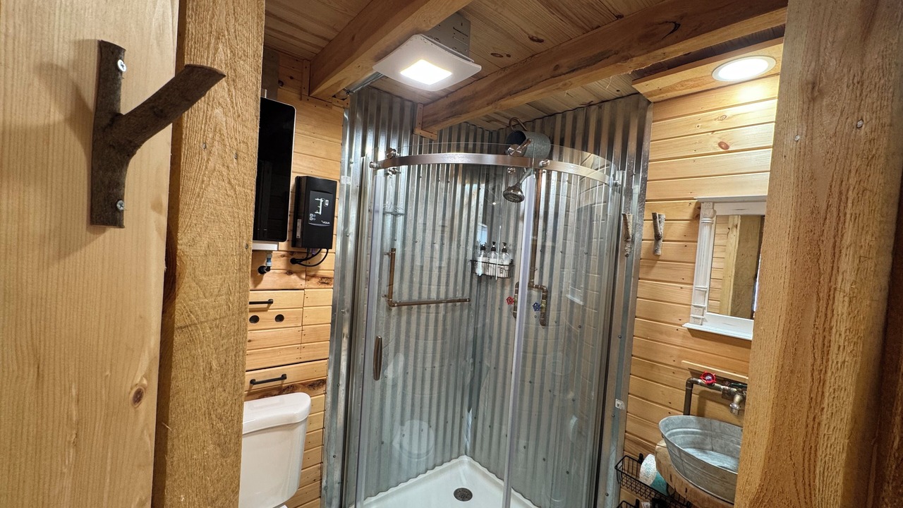 Photo of Bathroom in Chandlersville