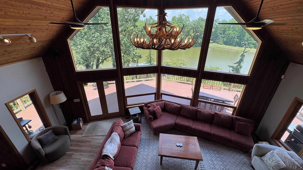 Photo of Livingroom in Rising Sun