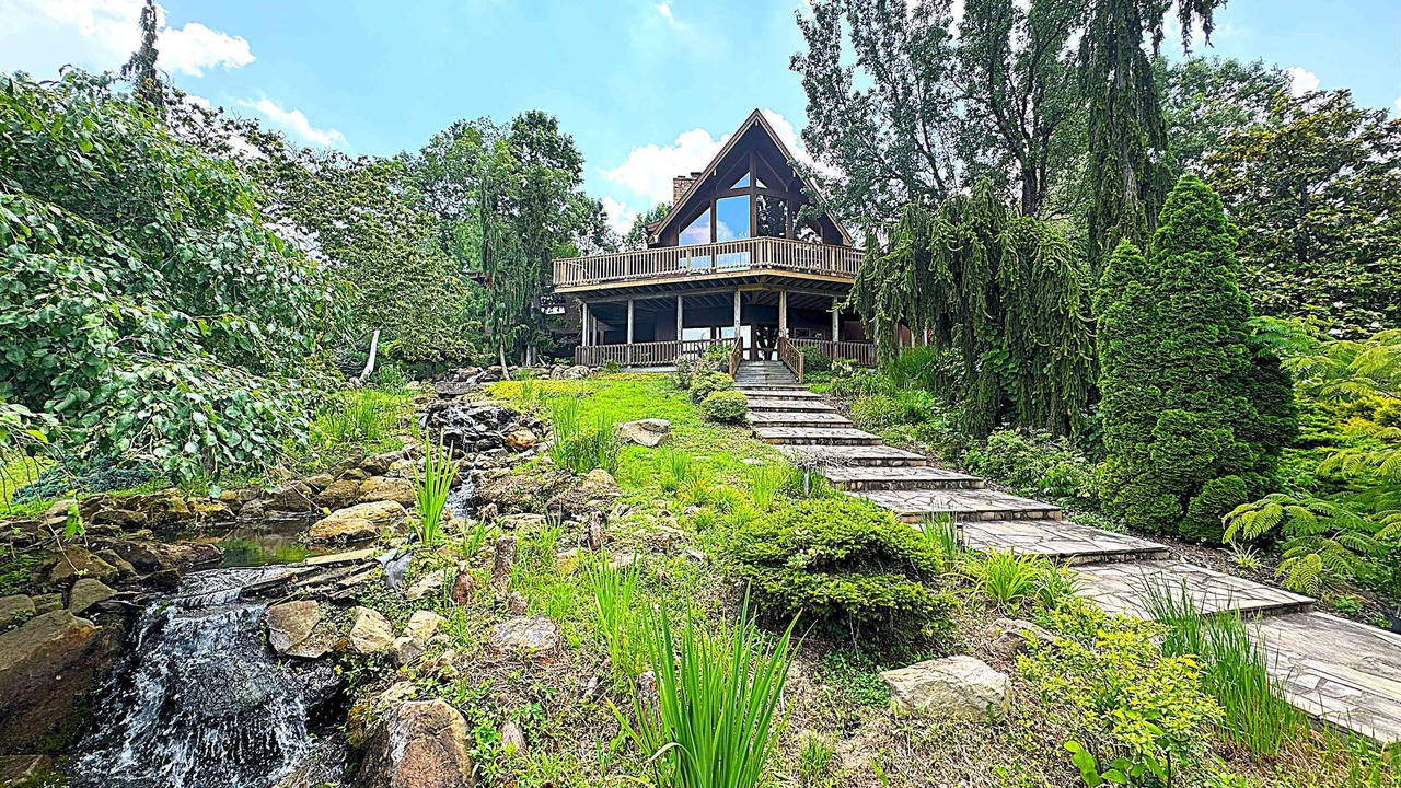 Photo of Outdoor in Rising Sun