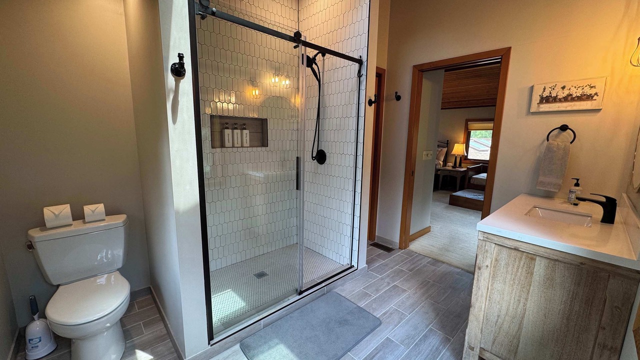Photo of Bathroom in Rising Sun