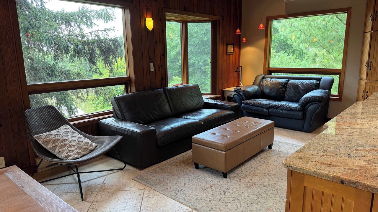 Photo of Livingroom in Rising Sun