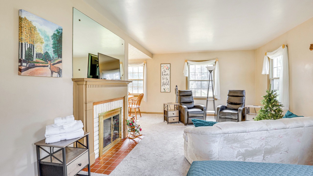 Photo of Bedroom in Salem