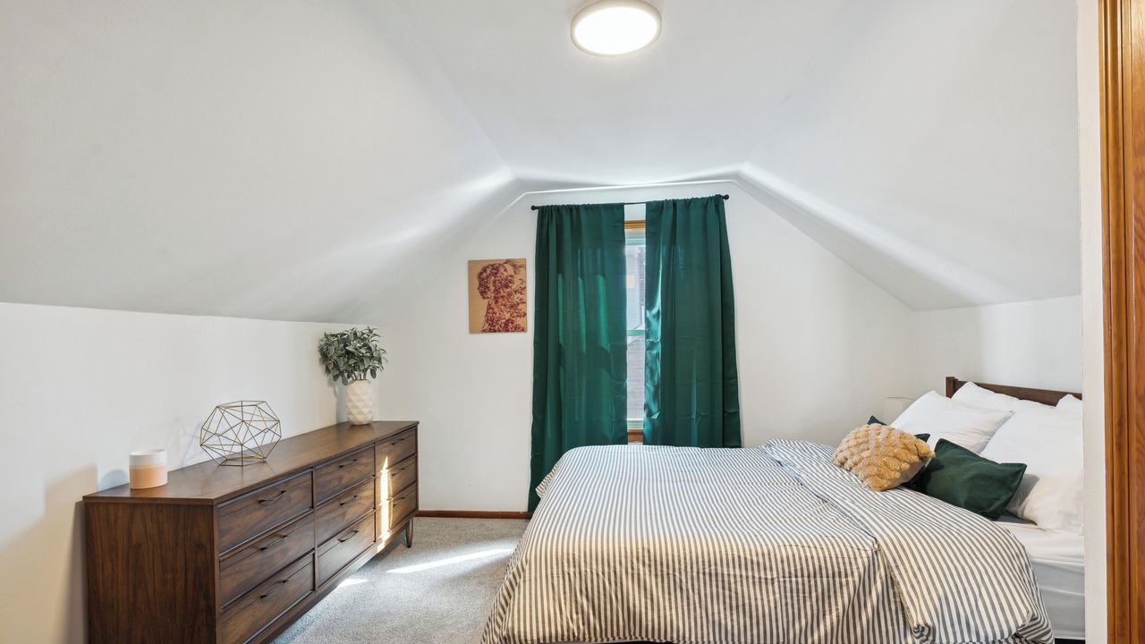 Photo of Bedroom in Toledo