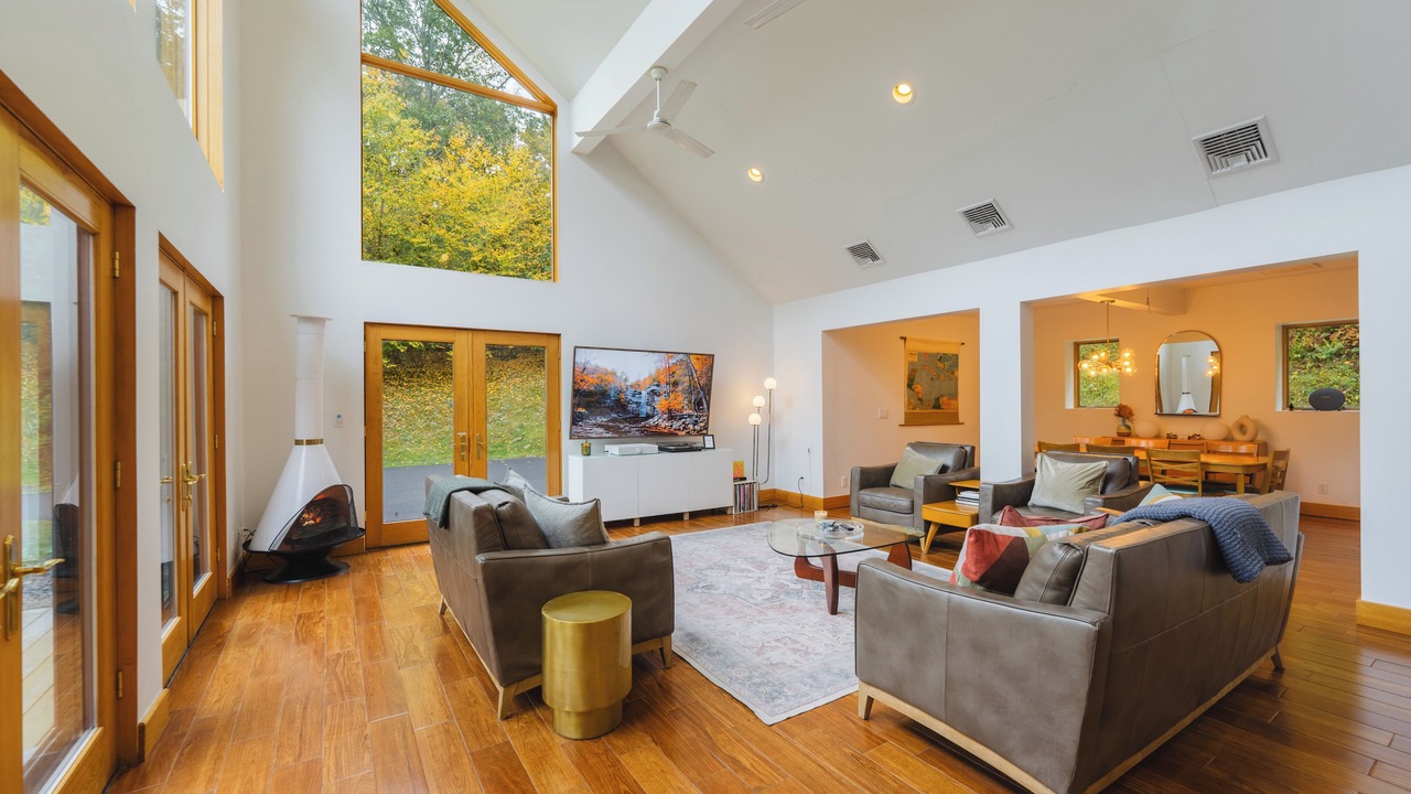 Photo of Livingroom in Poughkeepsie