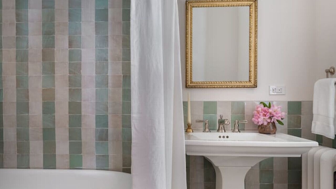 Photo of Bathroom in Newburgh