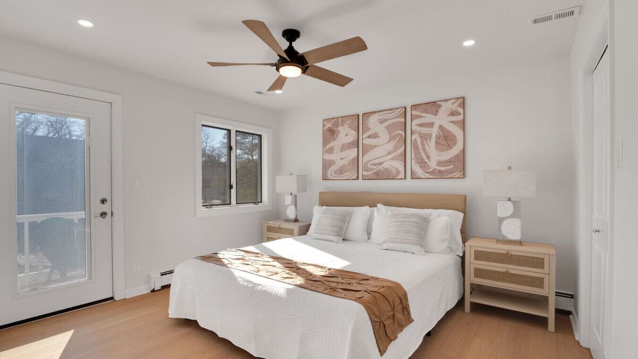 Photo of Bedroom in Town Bank