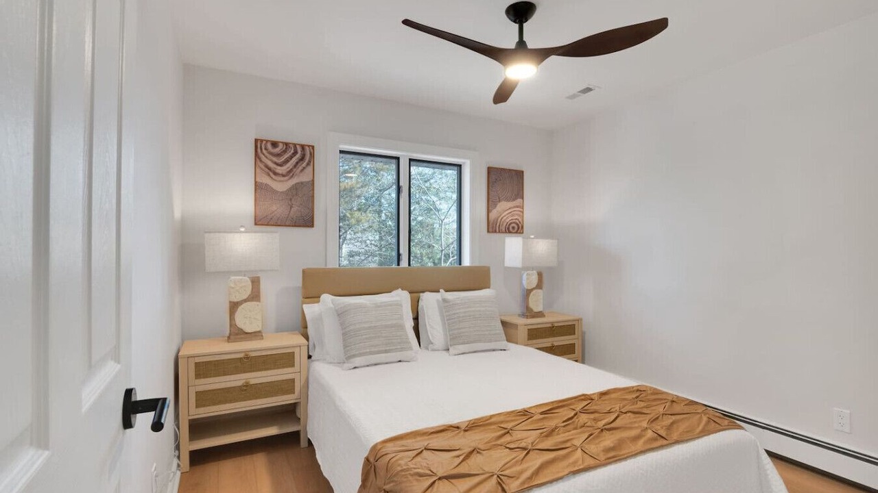 Photo of Bedroom in Town Bank