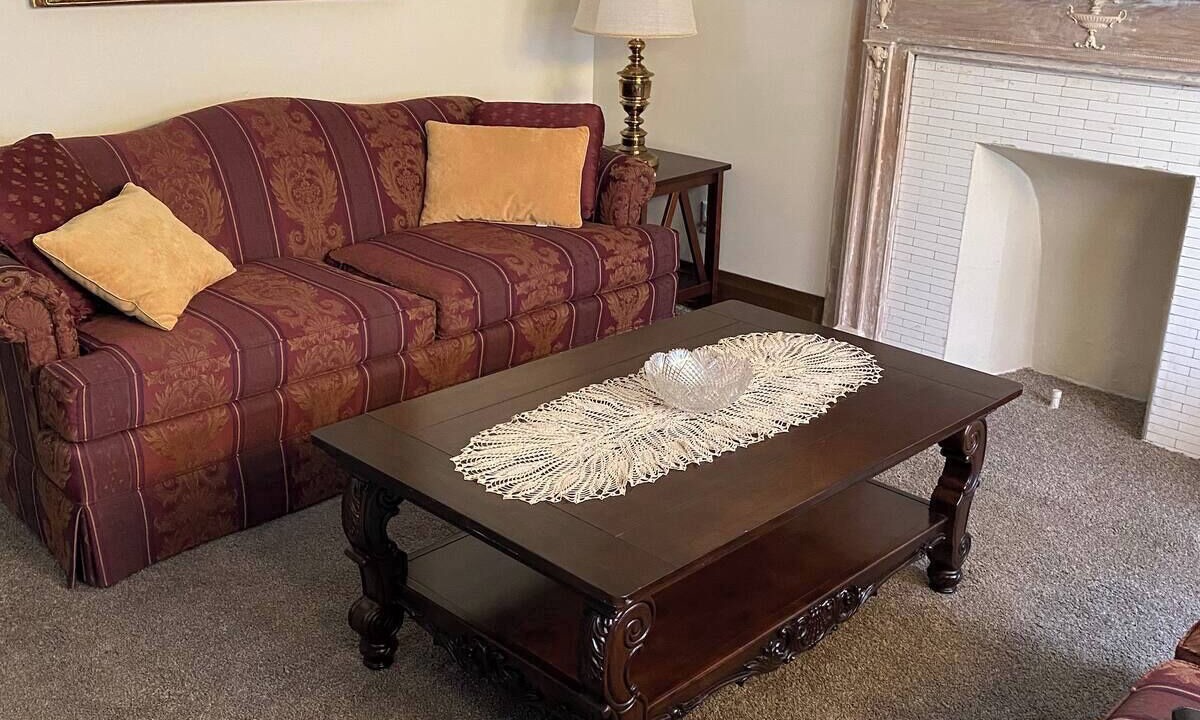 Photo of Livingroom in Forest Hills