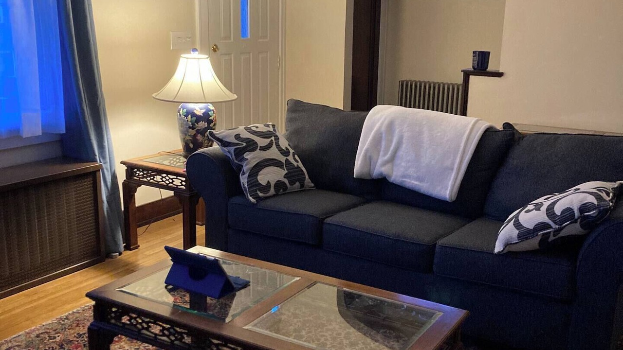 Photo of Livingroom in Forest Hills