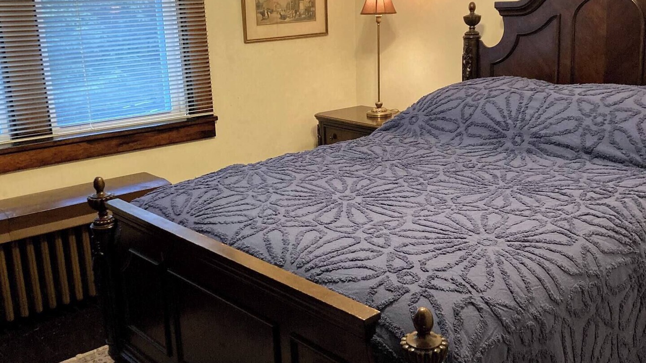 Photo of Bedroom in Forest Hills