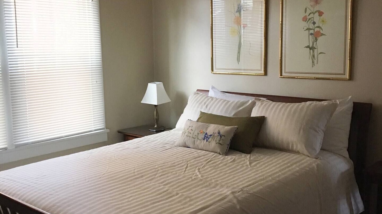 Photo of Bedroom in Forest Hills