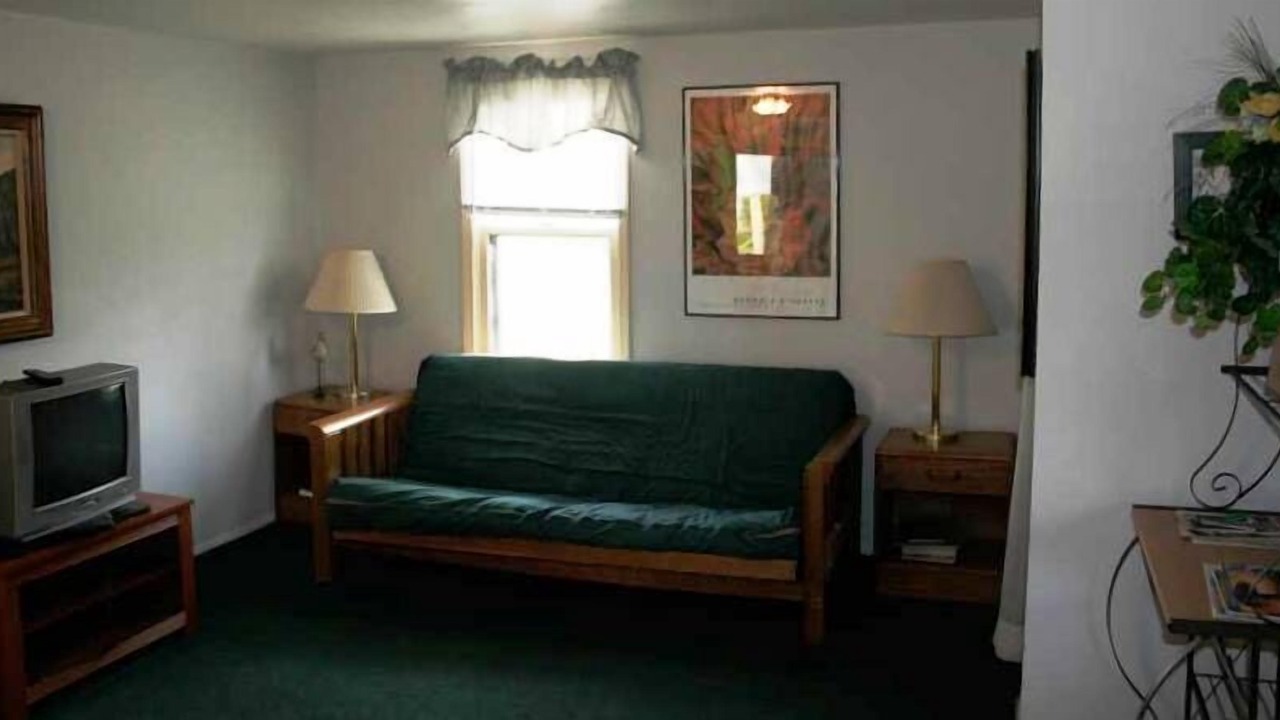 Photo of Livingroom in Huron