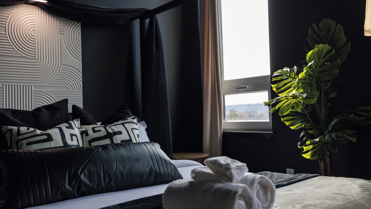 Photo of Bedroom in Orange