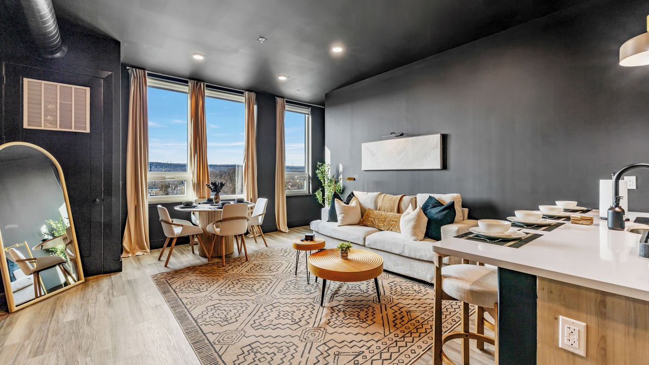 Photo of Livingroom in Orange