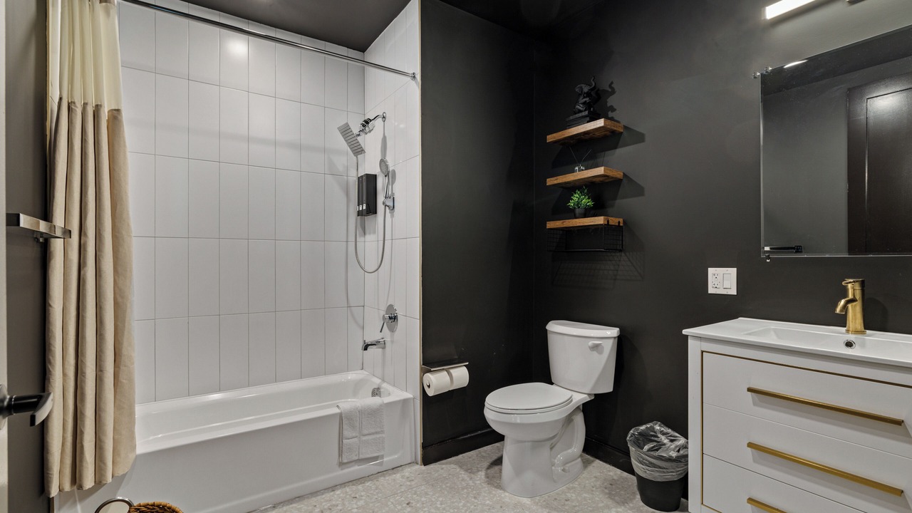 Photo of Bathroom in Orange
