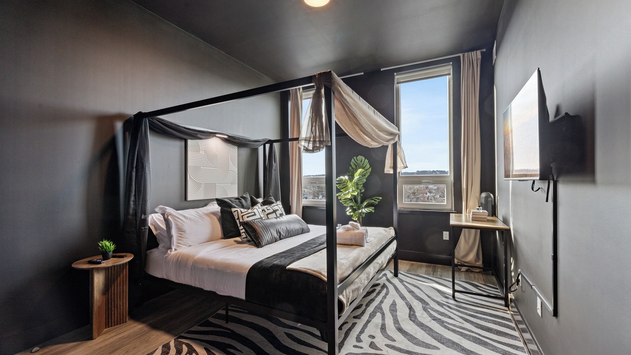 Photo of Bedroom in Orange