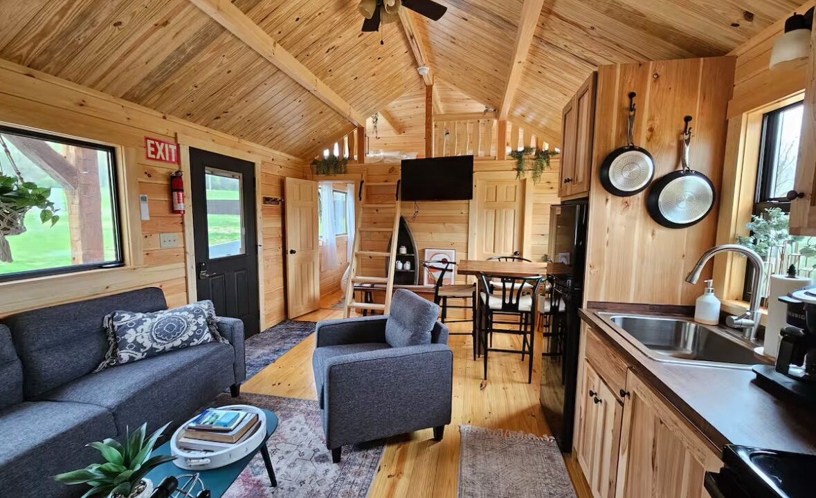 Photo of Livingroom in Gap