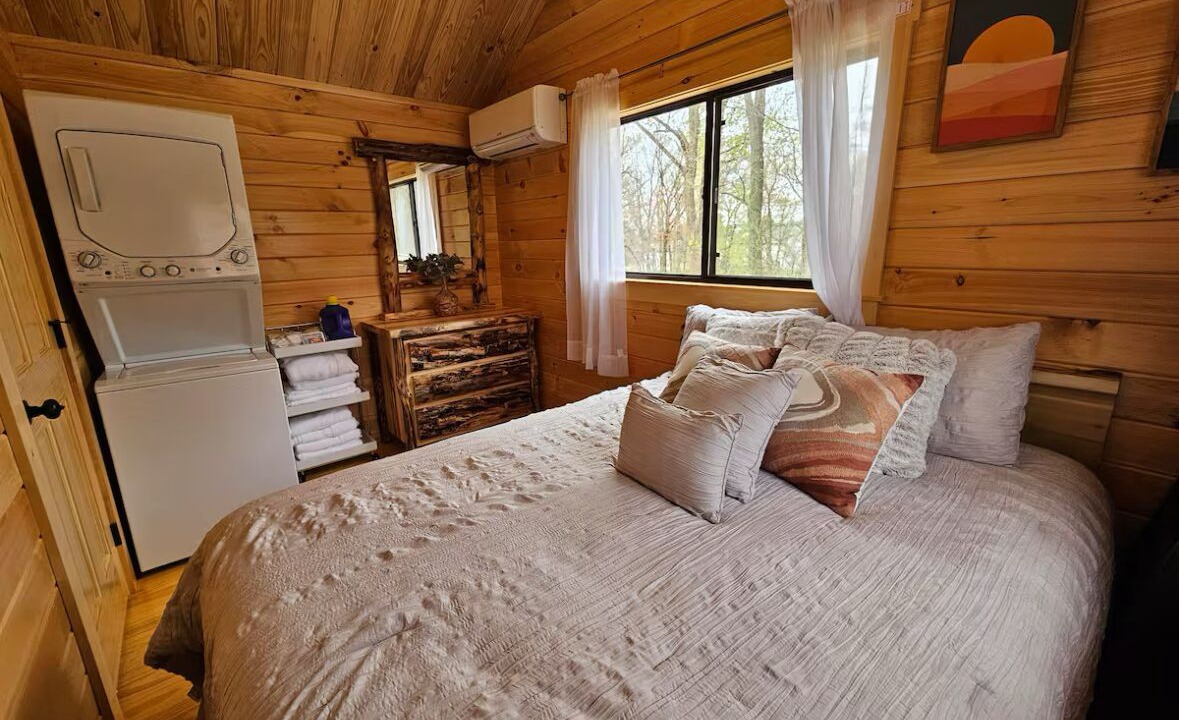 Photo of Bedroom in Gap