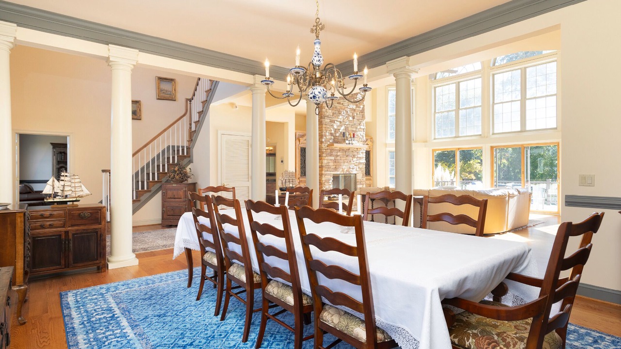 Photo of Livingroom in Unionville