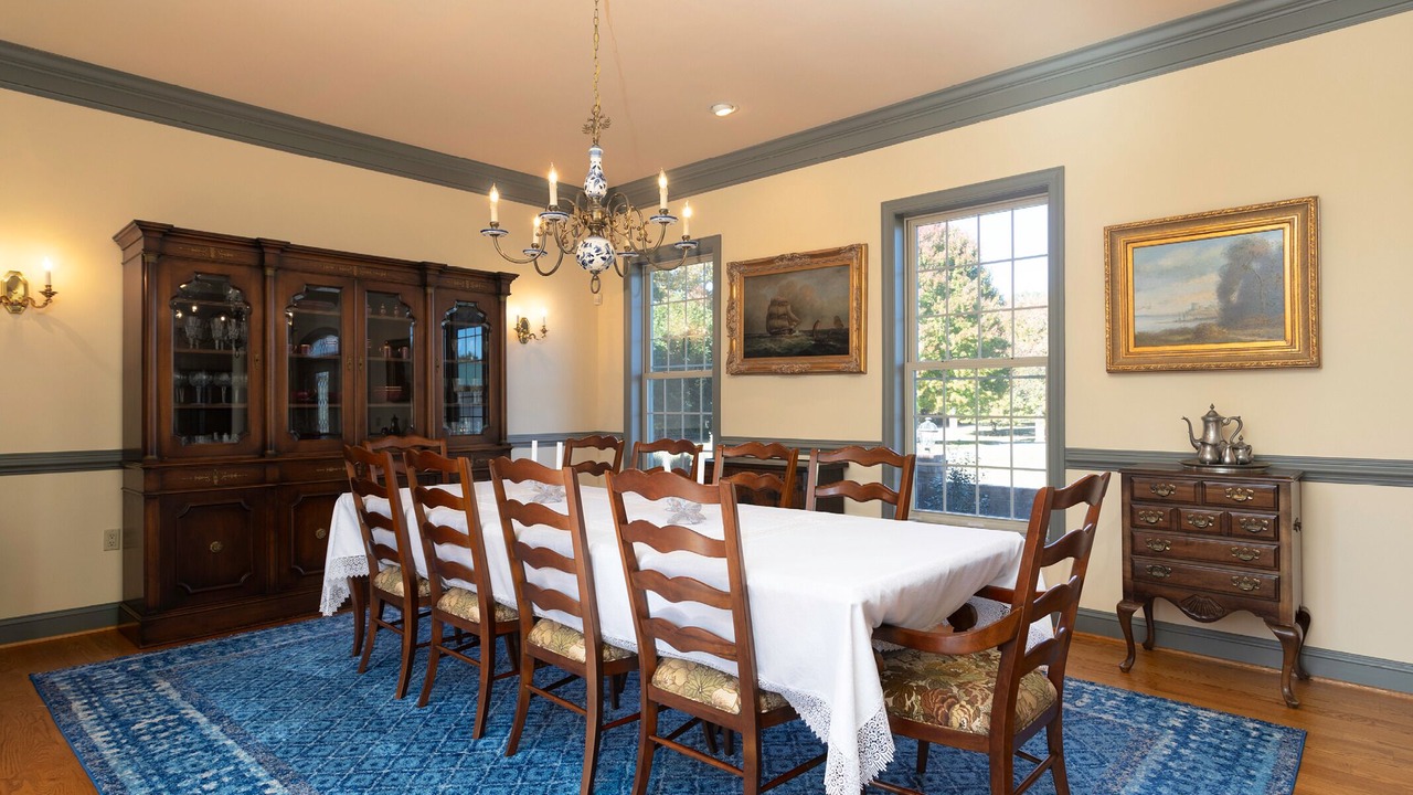 Photo of Livingroom in Unionville