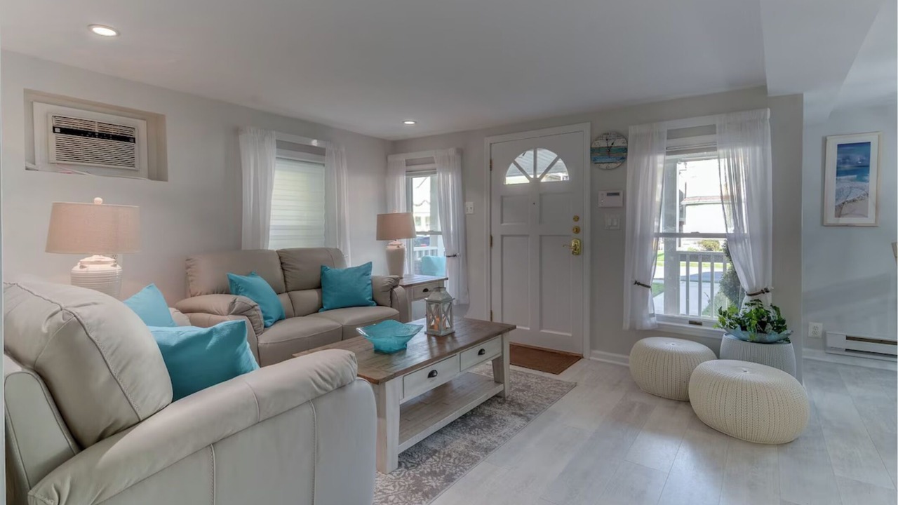 Photo of Livingroom in Ocean Grove