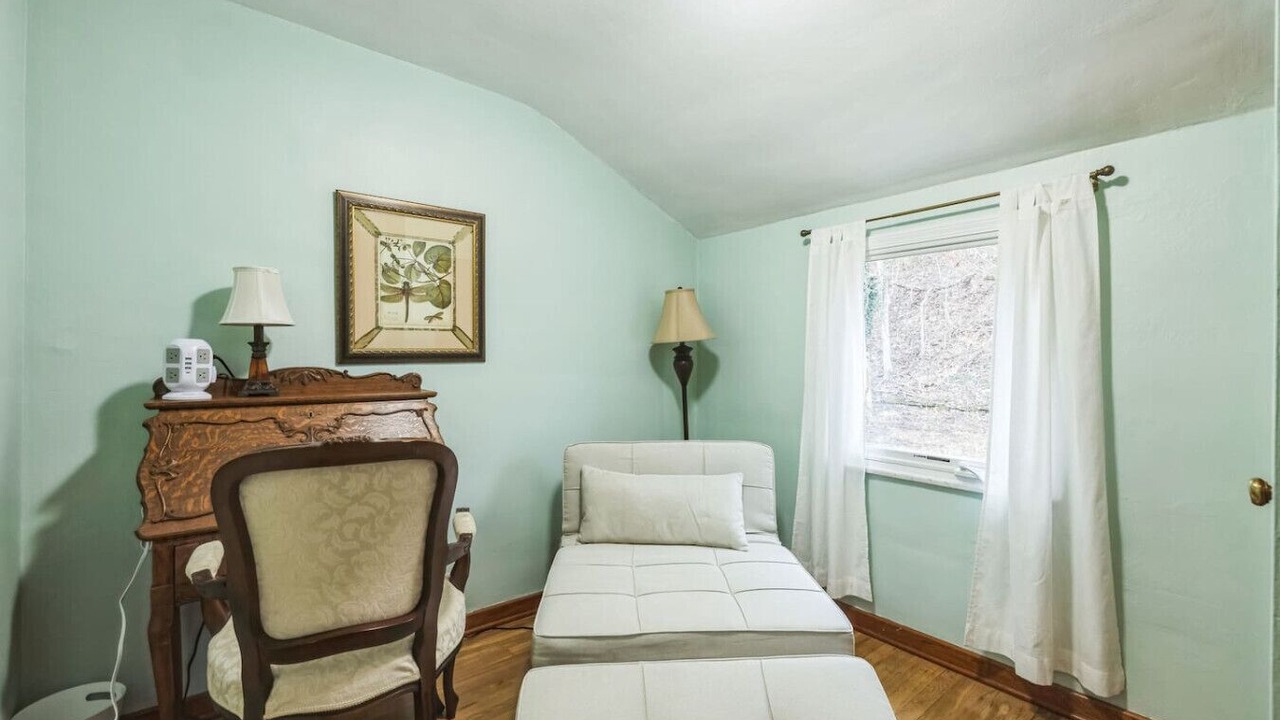 Photo of Bedroom in Level Green