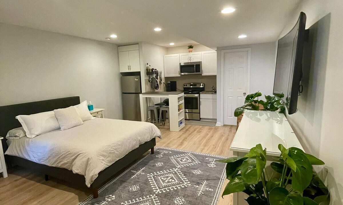 Photo of Bedroom in South Oakland