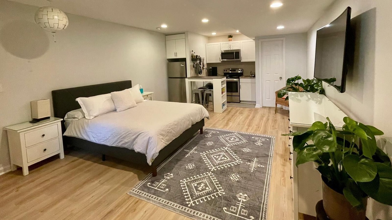 Photo of Bedroom in South Oakland