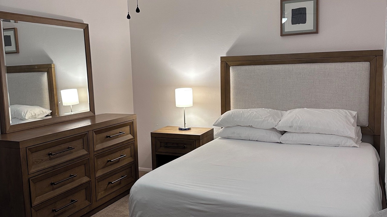 Photo of Bedroom in Export