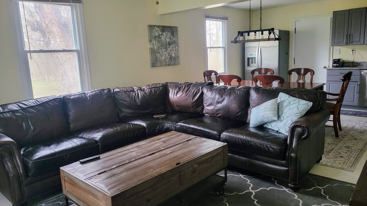 Photo of Livingroom in New Trenton