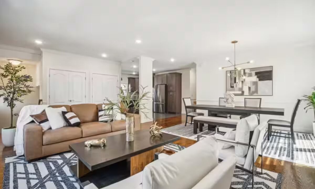 Photo of Livingroom in Kearny