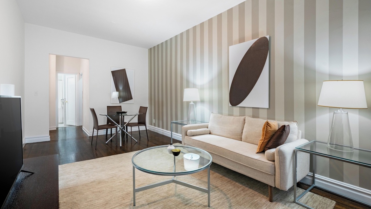 Photo of Livingroom in Central Park West